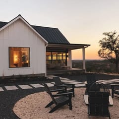 Hideaway Hill Country · Luxury Home with Stunning Views and Hot Tub