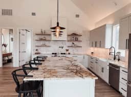 Hideaway Hill Country · Luxury Home with Stunning Views and Hot Tub - Image 3