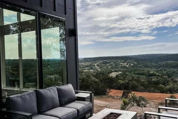 Luxury Villa | Stunning Views | Hot Tub | Fire Pit - Image 1