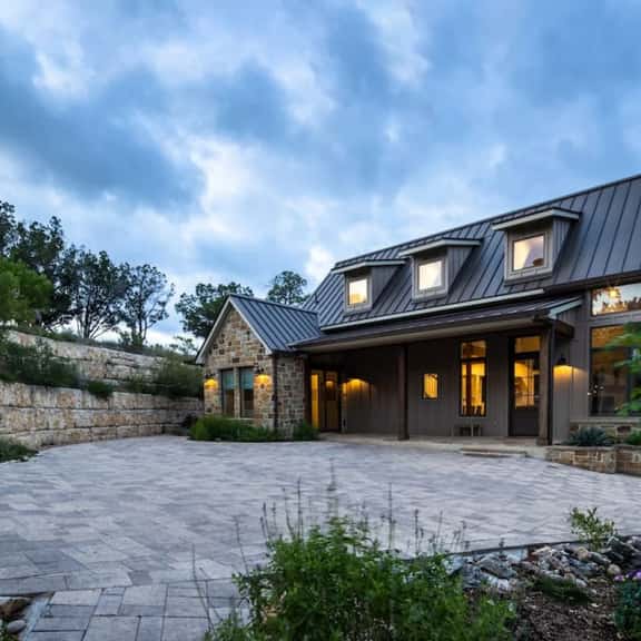 350 Madrone · Luxury Ranch Experience - Animals, Creek, Spa - Image 1