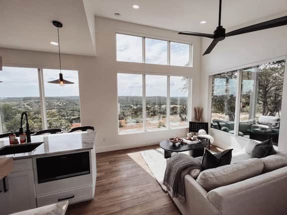 Luxury Villa | Stunning Views | Hot Tub | Fire Pit - Image 2