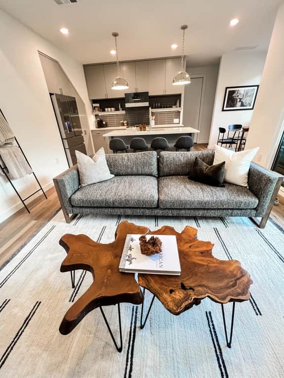 Luxury Downtown Home w/ Pool & Hot Tub Near Lake - Image 4