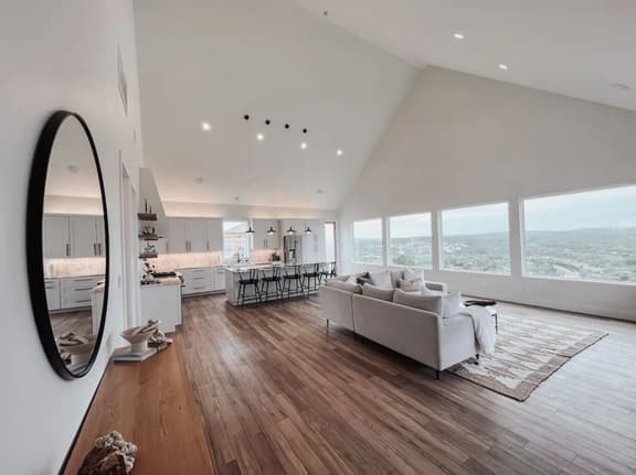 Hideaway Hill Country · Luxury Home with Stunning Views and Hot Tub - Image 1